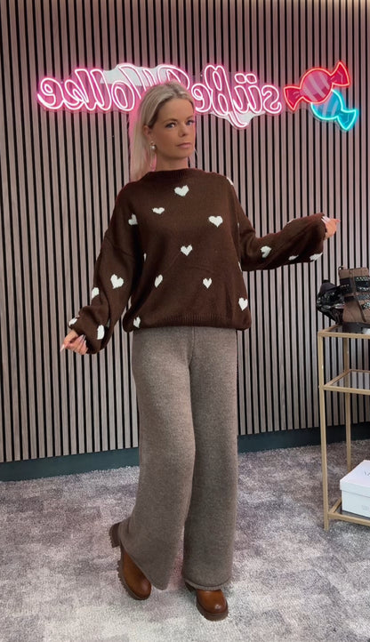 Pullover mit weißen Herzen verschiedene Farben