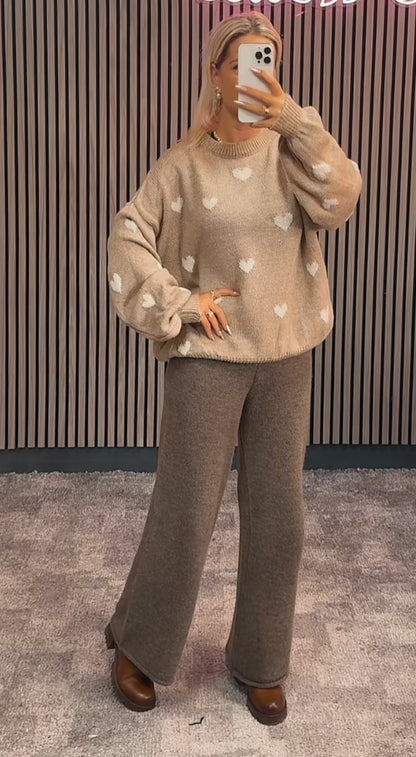 Pullover mit weißen Herzen verschiedene Farben