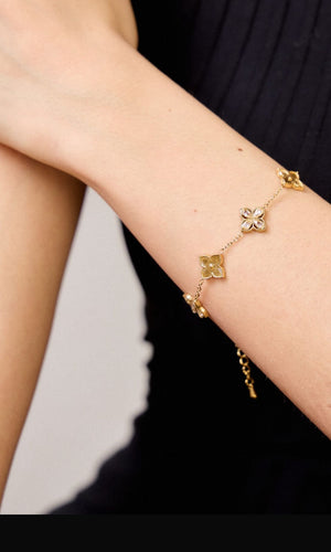 Goldenes Surprise Armband – Eleganz trifft auf Leichtigkeit ✨🌸
