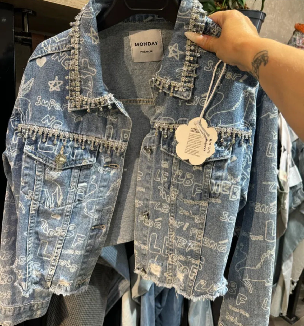 Kurze Jeans Jacke mit Glitzer Monday