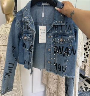 Kurze Jeans Jacke mit Aufdruck