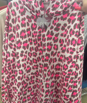 Wild & Bright – Leo-Hoodie in Pink mit Wow-Faktor
