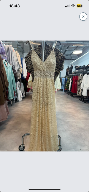 Jumpsuit Kleid beige mit kurzer Hose 0812