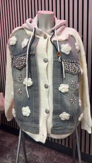 Fashion Strickjacke mit Kaputze, Jeans, Glitzer und Blumen 87693