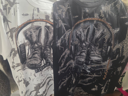 T-Shirt Glitzer Stiefel Schwarz und weiss