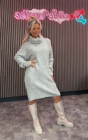Wollkleid mit Gürtel verschiedene Farben 50895