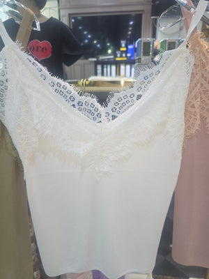 Top mit Spitze 8911 verschiedene Farben